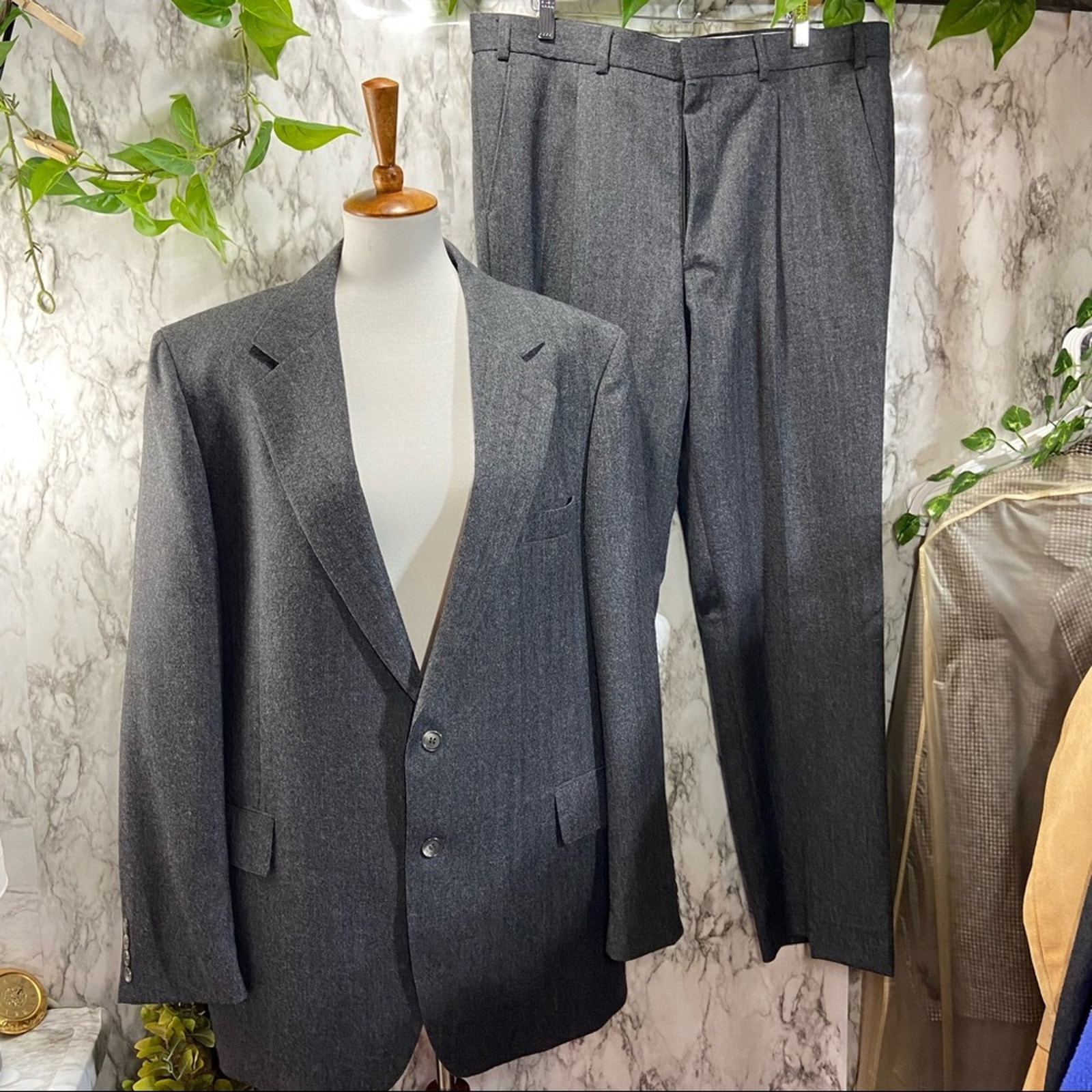 Vintage Charcoal Alexander Shields Park Ave, Ny Suit 44r